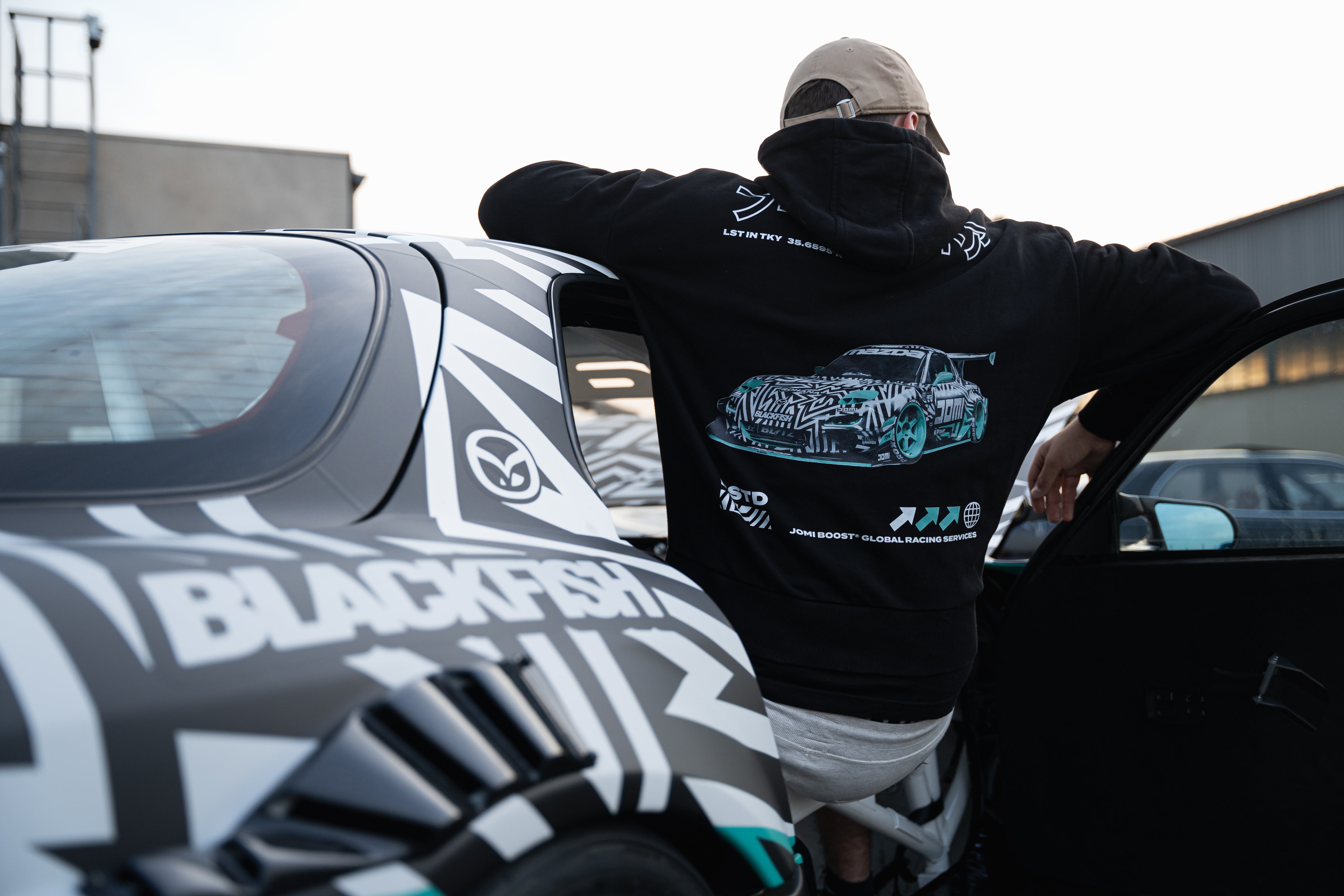 2JSeven LST IN TYK Hoodie